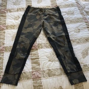 Athleta Women’s Camo Leggings (with pockets)